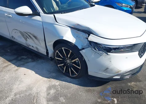 2024 Honda Accord Hybrid Touring z USA, uszkodzony, nr VIN 1HGCY2F82RA070462